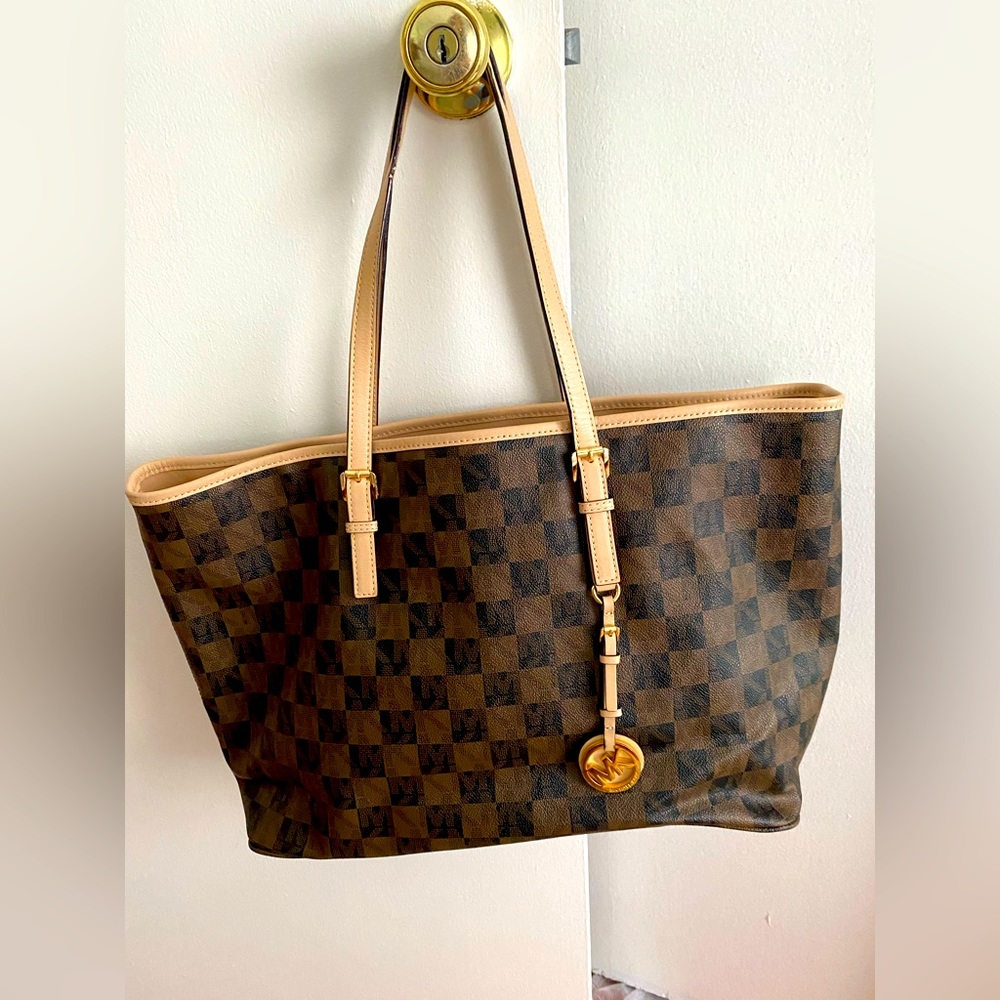 MICHAEL KORS Jet Set Checker Multifunction Tote/Weekend/Travel Bag